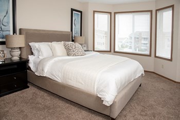 Classic 2 bedroom, 1.5 bath, master bedroom